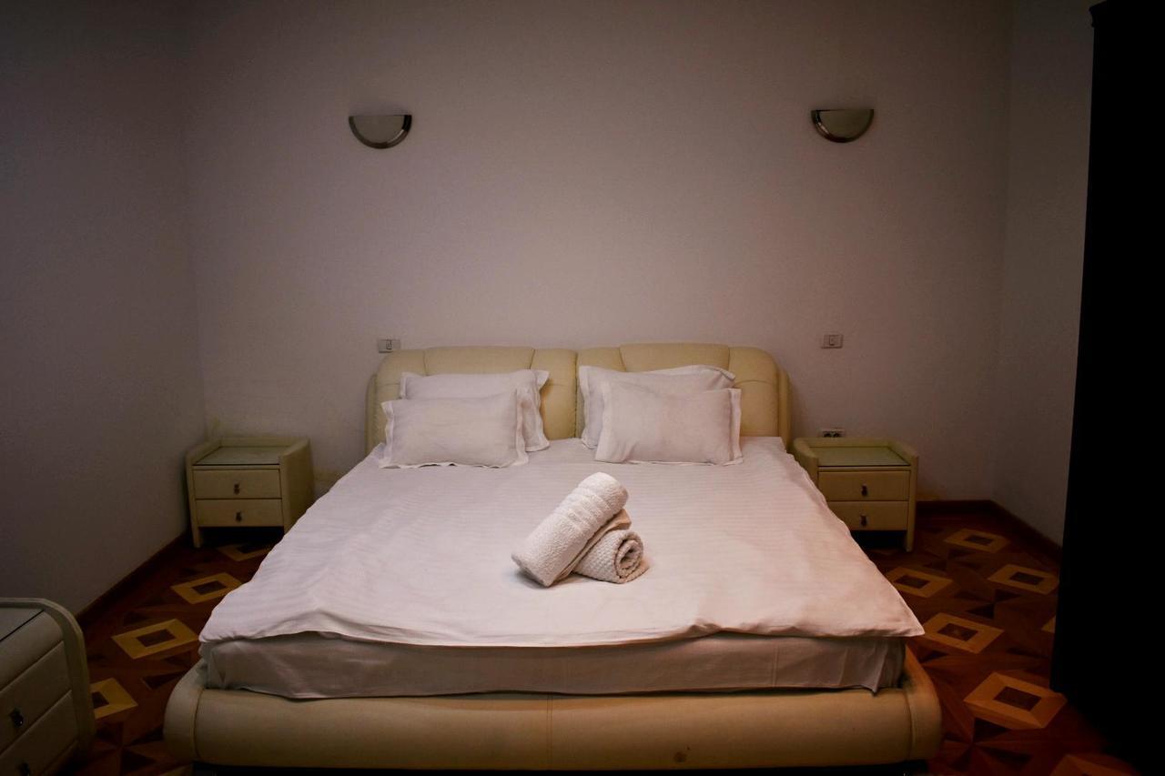 Grand Central Accomodation Sala Palatului Bukarest Eksteriør billede